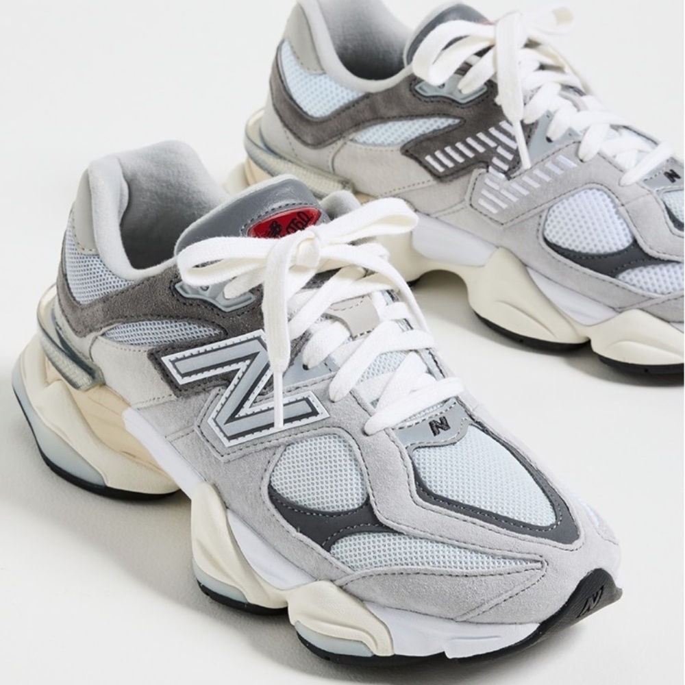 New Balance 9060 Unisex Sneakers - W10